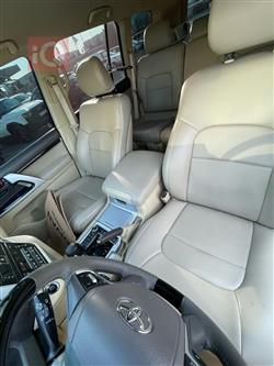 تۆیۆتا لاند کروزەر